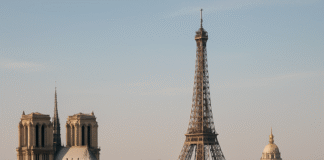 los monumentos y lugares imprescindibles de París