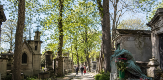 Photo du père Lachaise en été