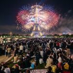 Fuegos artificiales en París PARIS Disfruta de los fuegos artificiales en París